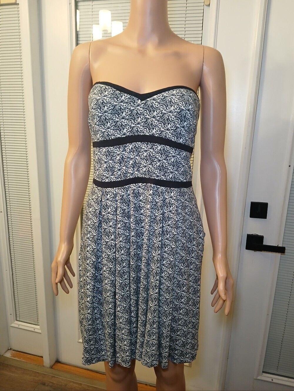 MNG by Mango Strapless above Knee Mini Dress - Picture 2 of 8